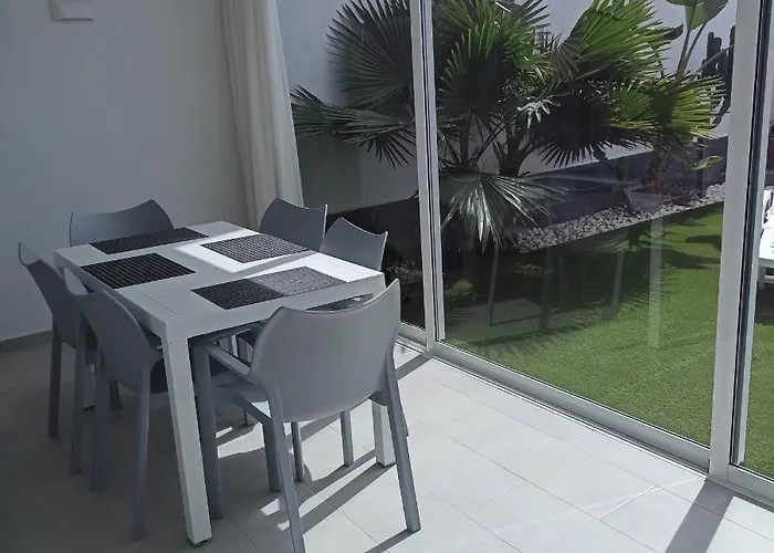 Bruna's House アパート アデヘ