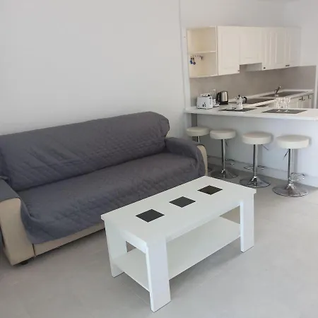 Bruna's House Адехе